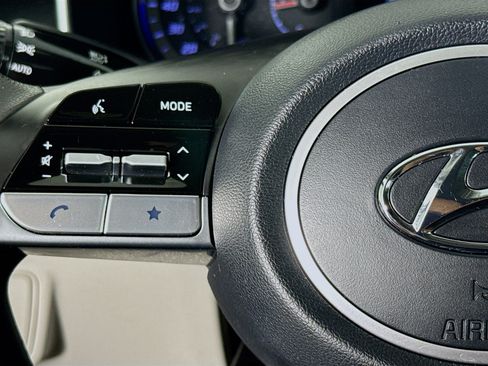 Used 2023 Hyundai Tucson SE FWD image 13
