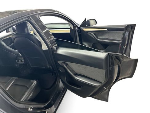 Certified 2023 Tesla Model Y Long Range AWD/4WD image 12