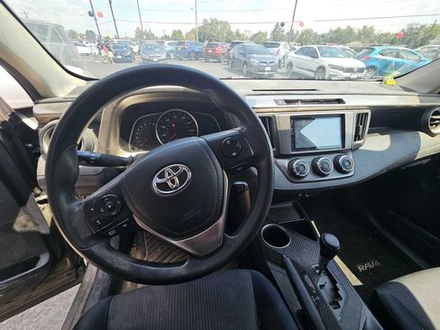 Used 2014 Toyota RAV4 LE AWD/4WD image 14