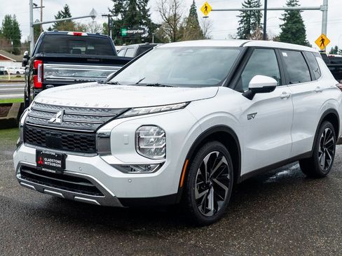 New 2025 Mitsubishi Outlander SE AWD/4WD image 3