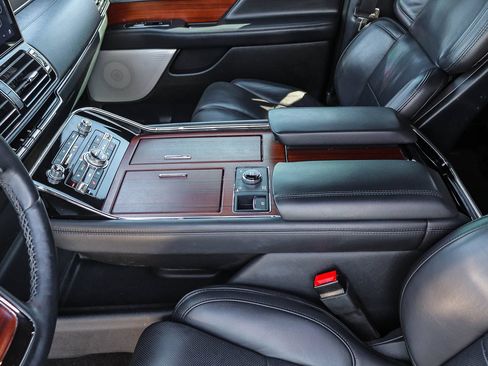 Used 2023 Lincoln Navigator Reserve AWD/4WD image 20