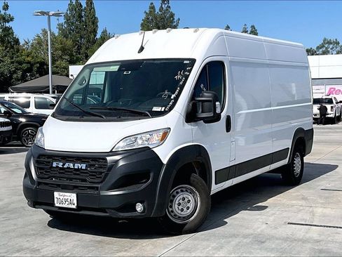 Used 2025 RAM ProMaster 3500 w/ Convenience Group FWD image 2