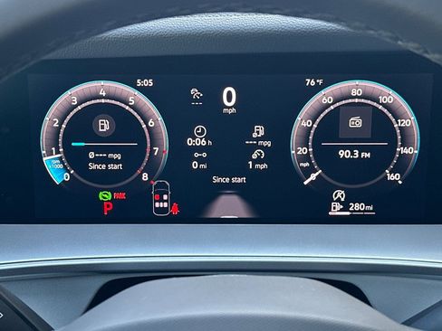 New 2026 Volkswagen Tiguan SE R-Line FWD image 22