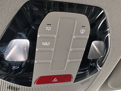 New 2025 Kia K4 LXS image 27