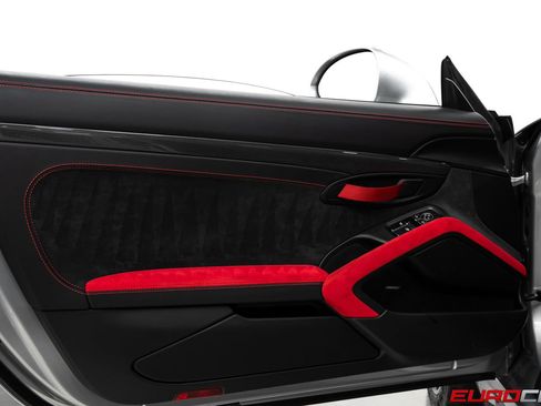 Used 2019 Porsche 911 GT2 RS RWD image 33