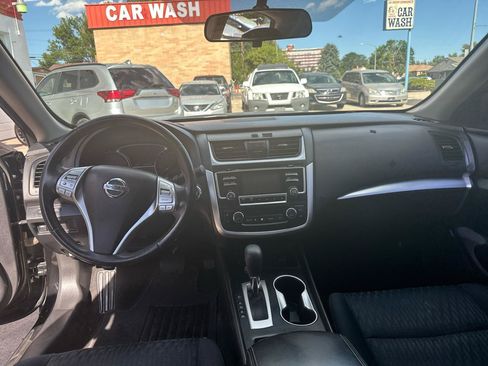 Used 2017 Nissan Altima 2.5 SV FWD image 13