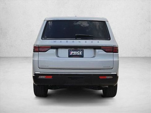 Used 2022 Jeep Wagoneer Series II AWD/4WD image 7