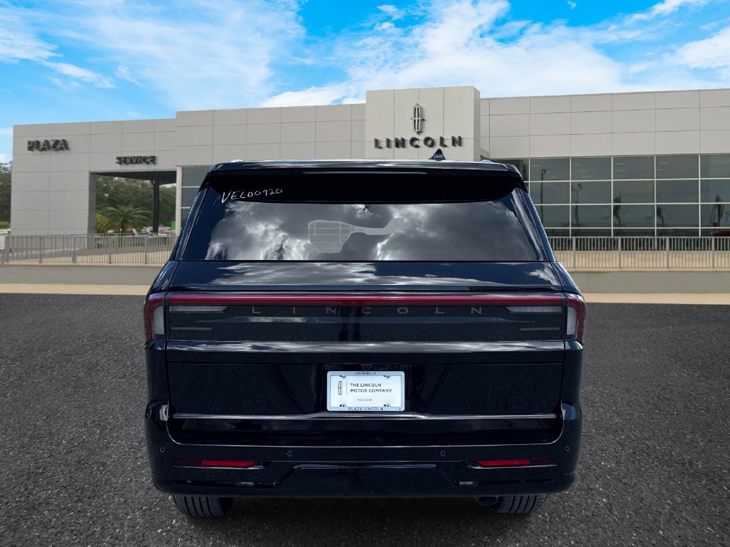 New 2027 Lincoln Navigator Black Label AWD/4WD image 4