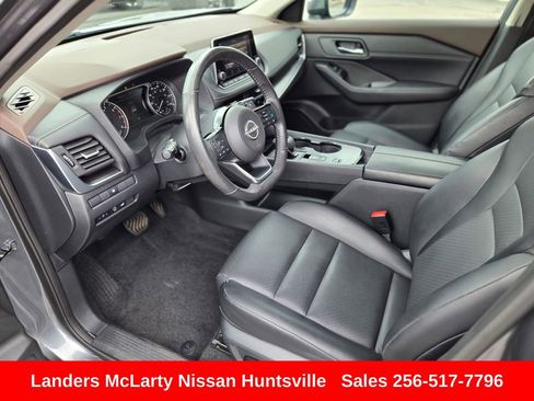 Used 2023 Nissan Rogue SV w/ SV Premium B Package FWD image 17