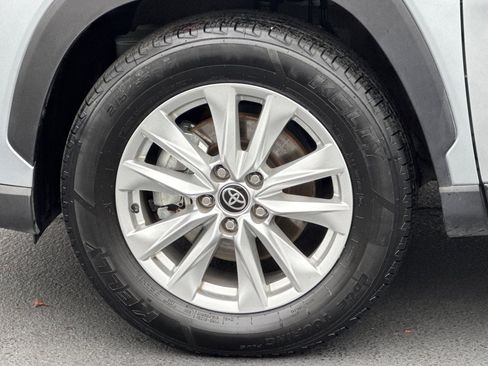 Used 2022 Toyota Corolla Cross LE image 30