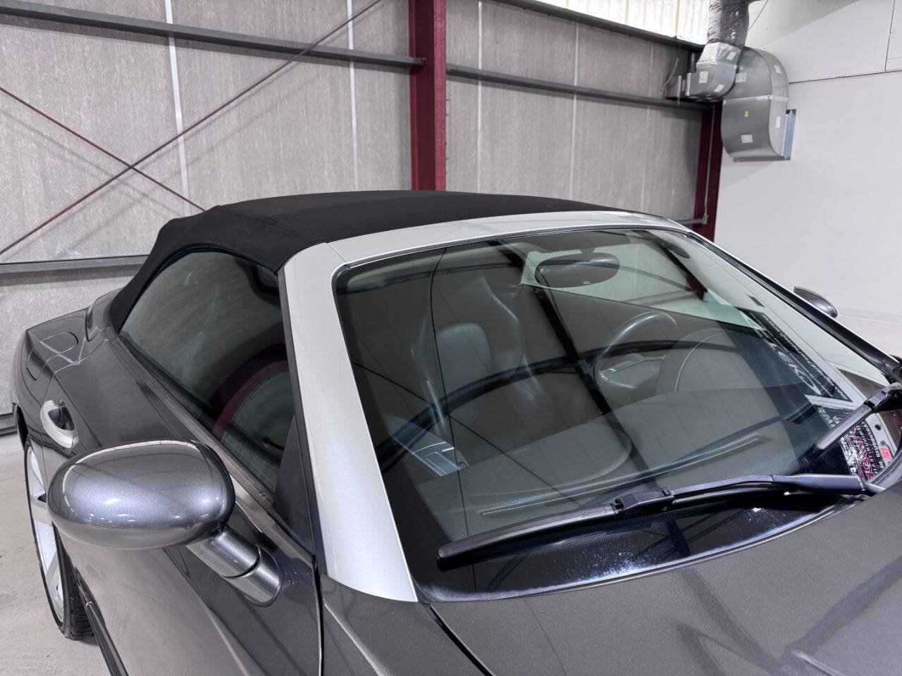 Used 2005 Chrysler Crossfire Limited RWD image 26
