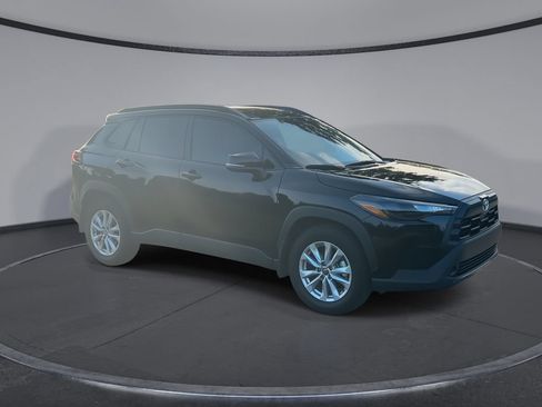 Certified 2026 Toyota Corolla Cross LE FWD image 2