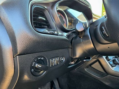 Used 2017 Dodge Challenger SXT image 23