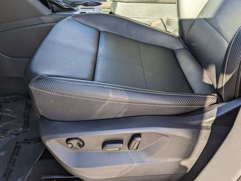 Certified 2023 Volkswagen Atlas Cross Sport SE w/ Panoramic Sunroof Package image 19