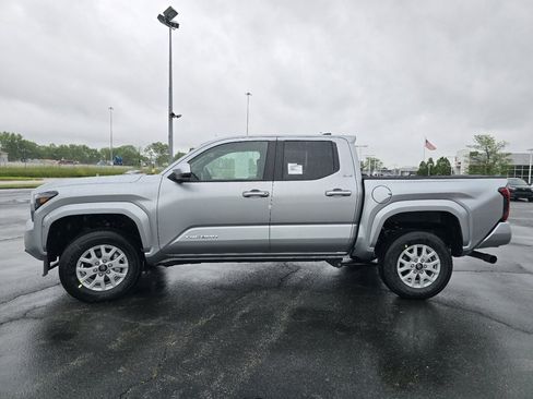 New 2026 Toyota Tacoma SR5 AWD/4WD image 12