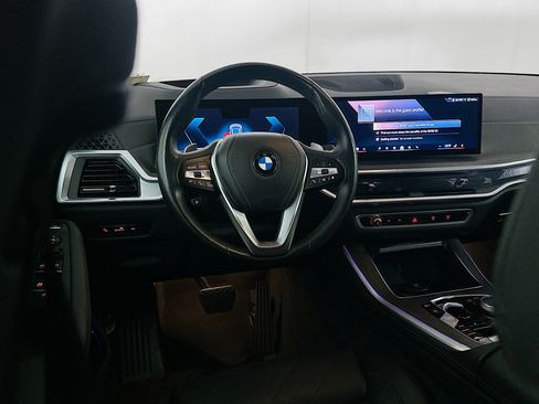 Used 2024 BMW X5 sDrive40i image 17