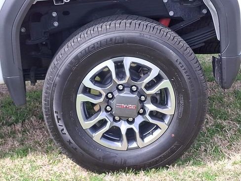 Used 2024 GMC Sierra 3500 Pro AWD/4WD image 26