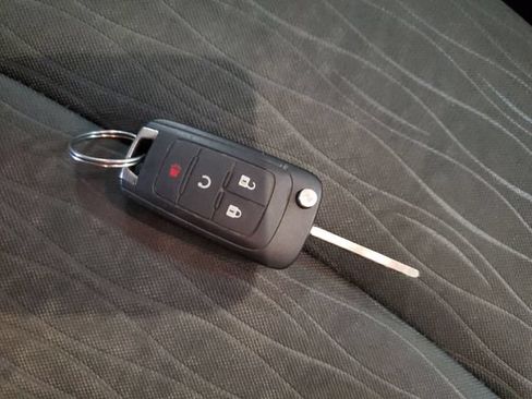 Used 2016 Buick Encore Convenience AWD/4WD image 30