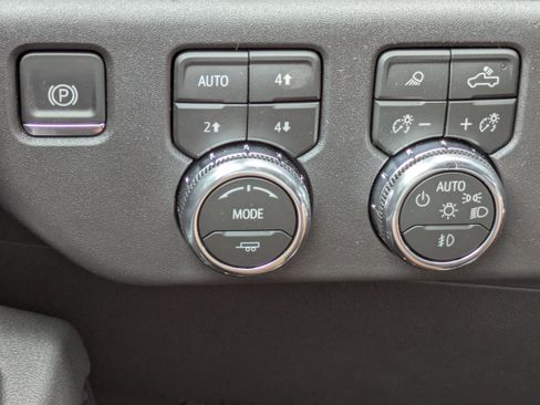 New 2026 GMC Sierra 1500 SLT w/ SLT Premium Plus Package image 24