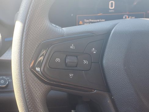 Used 2025 Chevrolet Trax LT image 15