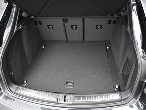 Certified 2026 Porsche Macan AWD/4WD image 31