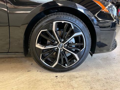 Used 2023 Nissan Altima 2.5 SR image 16