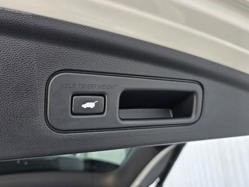 Used 2025 Acura MDX w/ Technology Package image 15