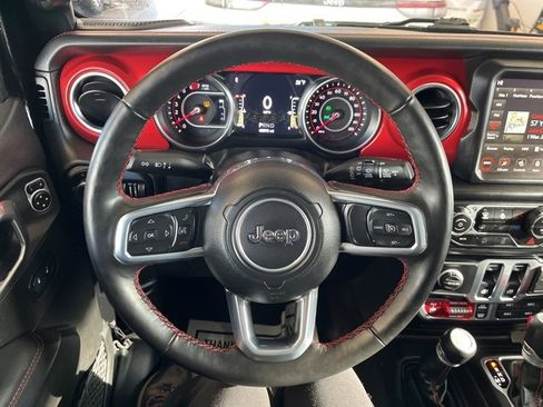 Used 2022 Jeep Wrangler Rubicon w/ Cold Weather Group image 18