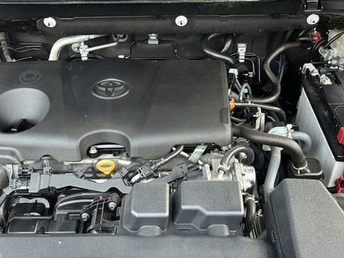 Used 2024 Toyota RAV4 LE image 33