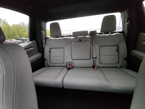 New 2026 GMC Sierra 1500 SLT w/ SLT Premium Package image 27