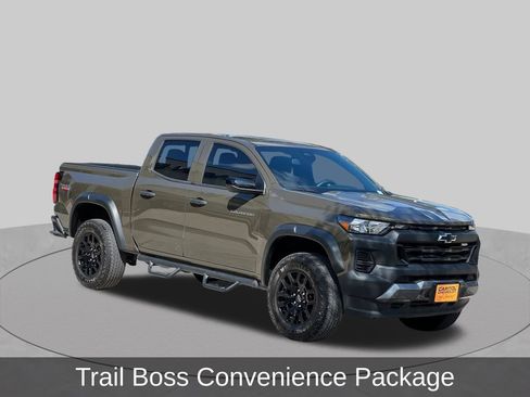 Used 2024 Chevrolet Colorado Trail Boss w/ Technology Package AWD/4WD image 7