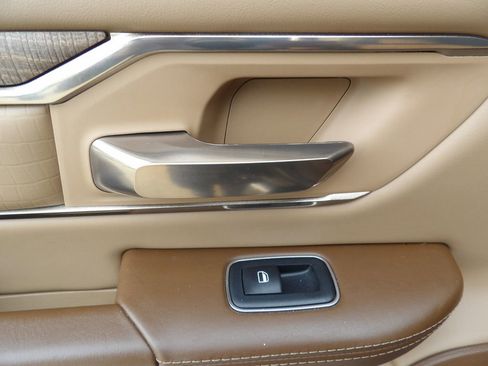 Used 2019 RAM 1500 Limited RWD image 30