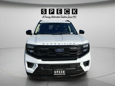 Used 2025 Ford Expedition Active AWD/4WD image 8
