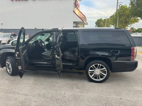 Used 2013 Cadillac Escalade ESV Premium AWD/4WD image 24