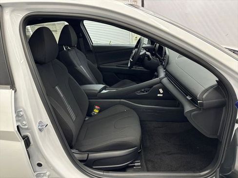 New 2026 Hyundai Elantra SEL Sport image 13