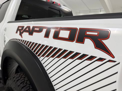 Used 2025 Ford F150 Raptor AWD/4WD image 12