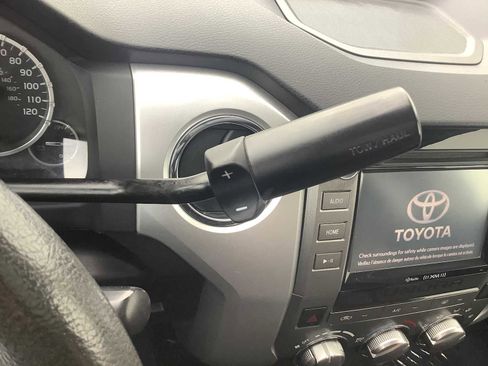 Used 2015 Toyota Tundra SR5 image 18
