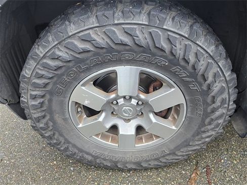 Used 2011 Nissan Frontier PRO-4X w/ Pro-4x Luxury Pkg image 5