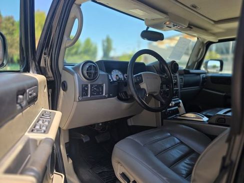 Used 2003 HUMMER H2 w/ Preferred Equipment Group AWD/4WD image 32