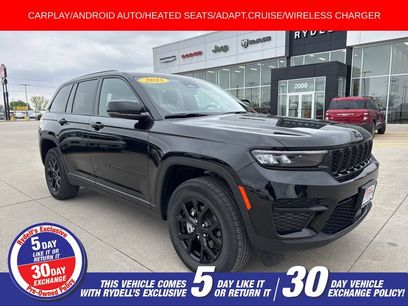 Used 2025 Jeep Grand Cherokee Altitude