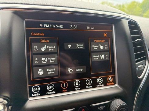 Used 2018 Jeep Grand Cherokee Limited w/ Luxury Group II AWD/4WD image 33
