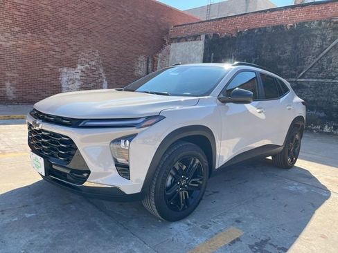 New 2026 Chevrolet Trax ACTIV image 1