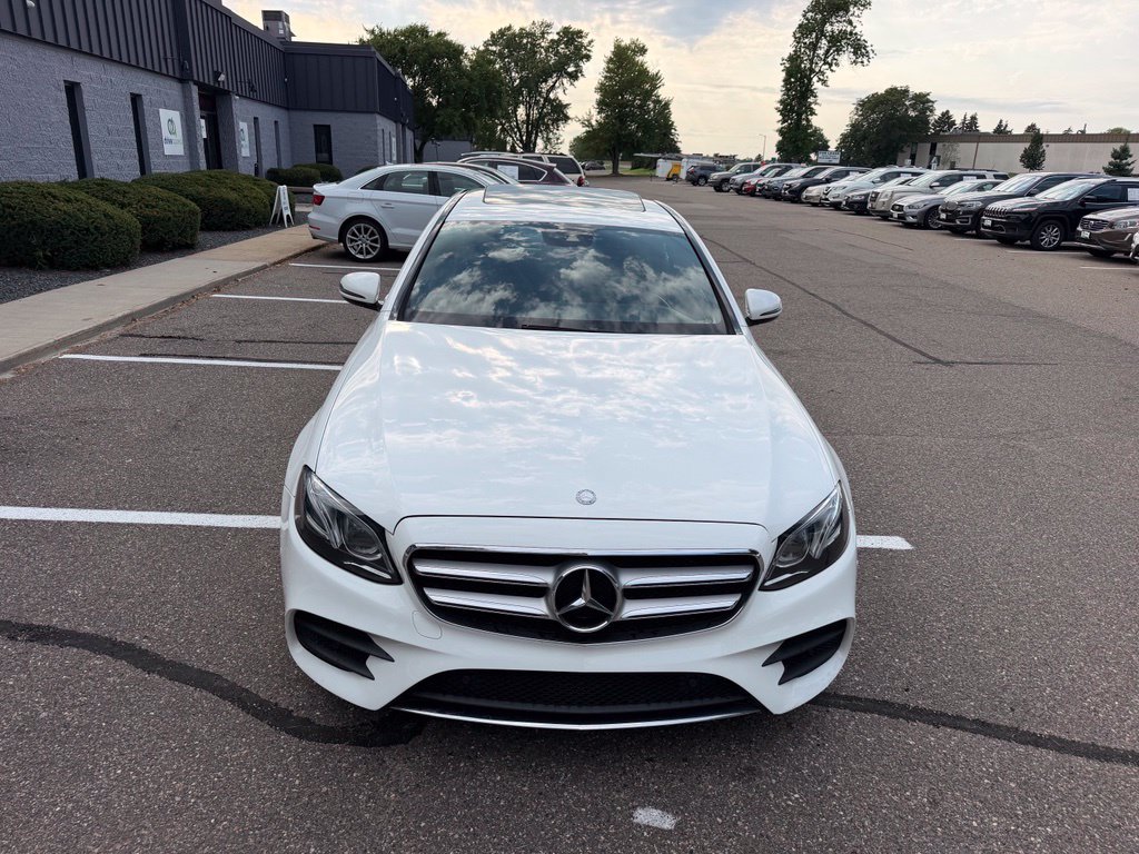 Used 2017 Mercedes-Benz E 300 4MATIC image 3