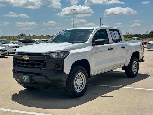Used 2025 Chevrolet Colorado W/T RWD image 7