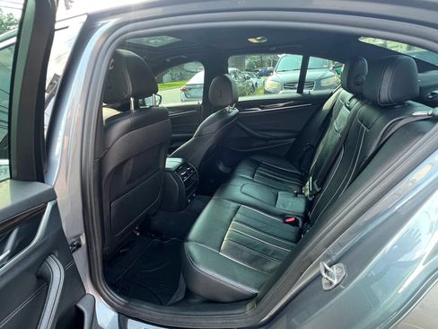 Used 2018 BMW 530e xDrive w/ Premium Package 2 AWD/4WD image 28