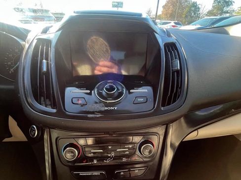 Used 2017 Ford Escape Titanium FWD image 12