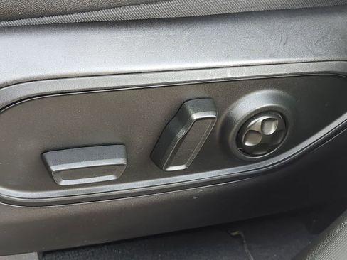 Used 2024 Jeep Grand Cherokee Limited image 28