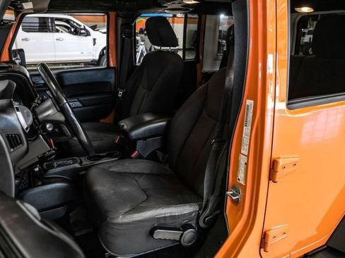 Used 2013 Jeep Wrangler Unlimited Sport image 29