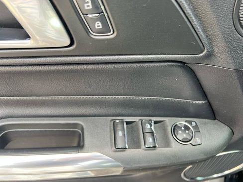 Used 2019 Ford Mustang Premium image 8
