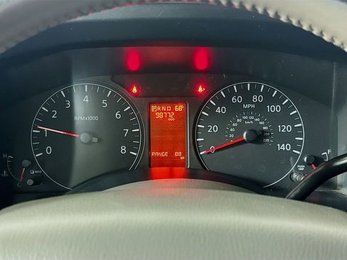 Used 2016 Nissan NV 3500 SL image 10